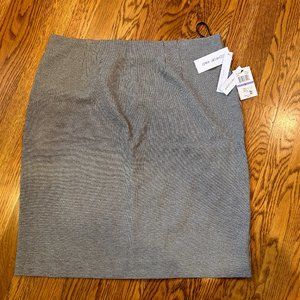 Womens Stretch Skirt NWT Amanda and Chelsea Size L
